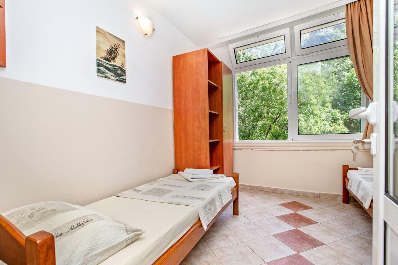Apartments Villa Popovic コトル エクステリア 写真
