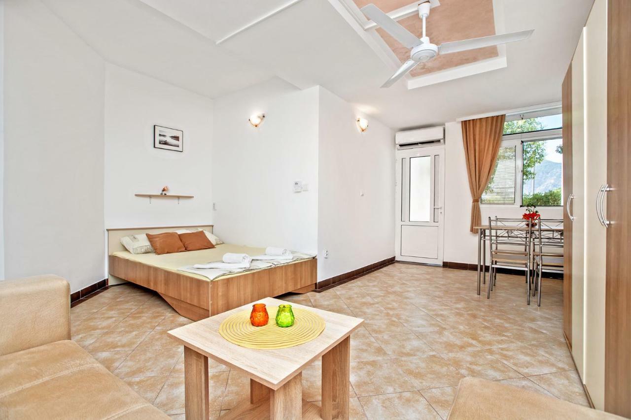 Apartments Villa Popovic コトル エクステリア 写真